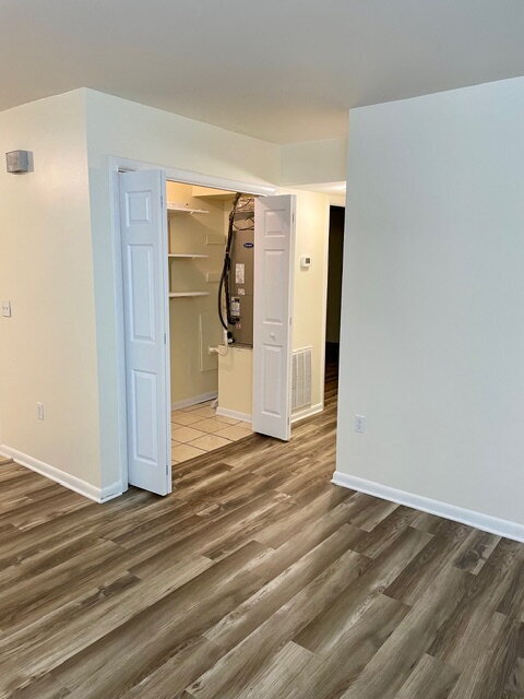 Building Photo - 2 bed, 1 bathroom duplex   - Seneca, SC