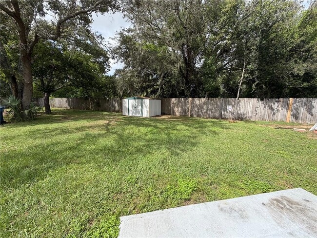 Building Photo - 1405 Crystal Ct