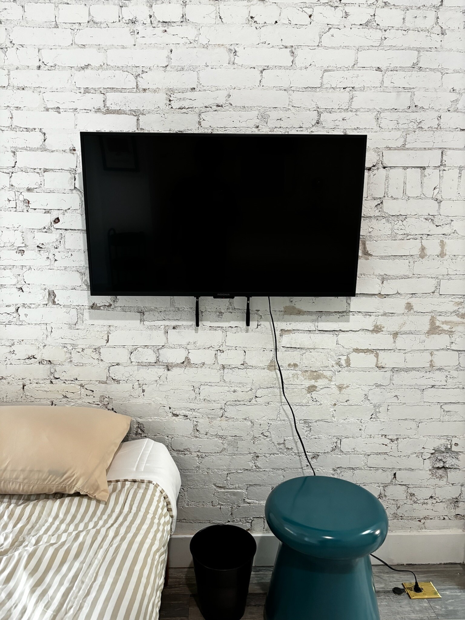 Building Photo - 1107 6th St NE