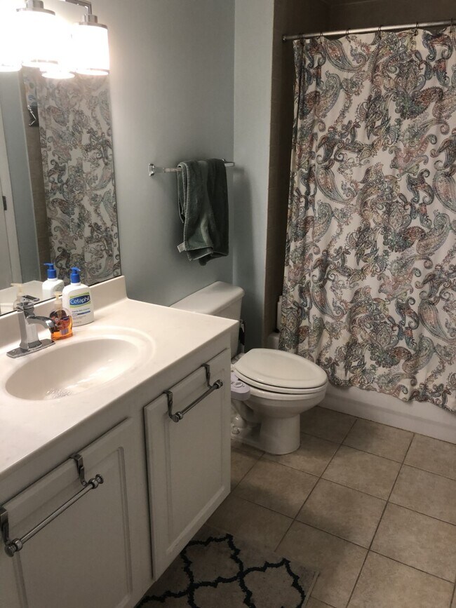 Building Photo - 350 G St SW