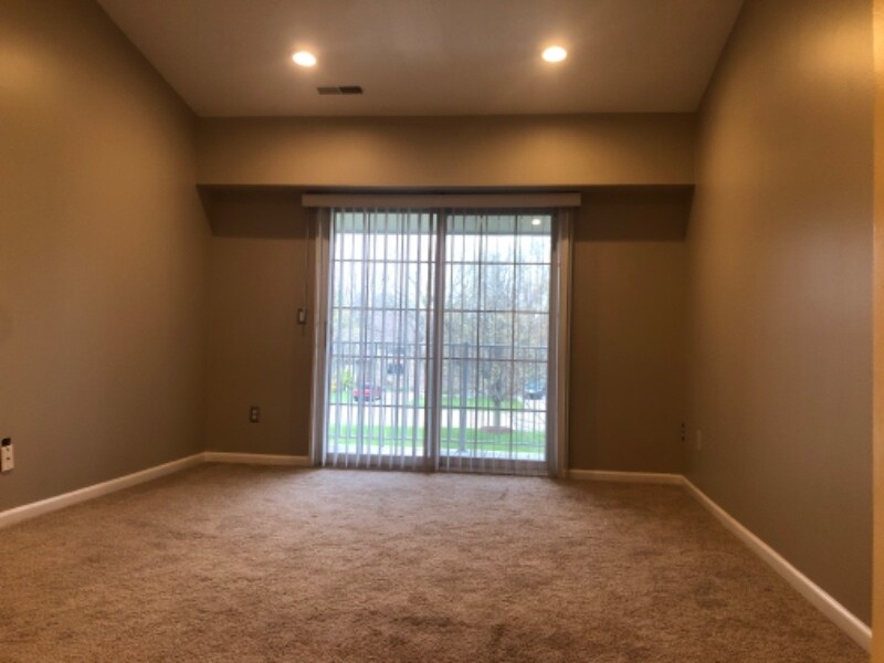 Building Photo - 26905 Carrington Pl