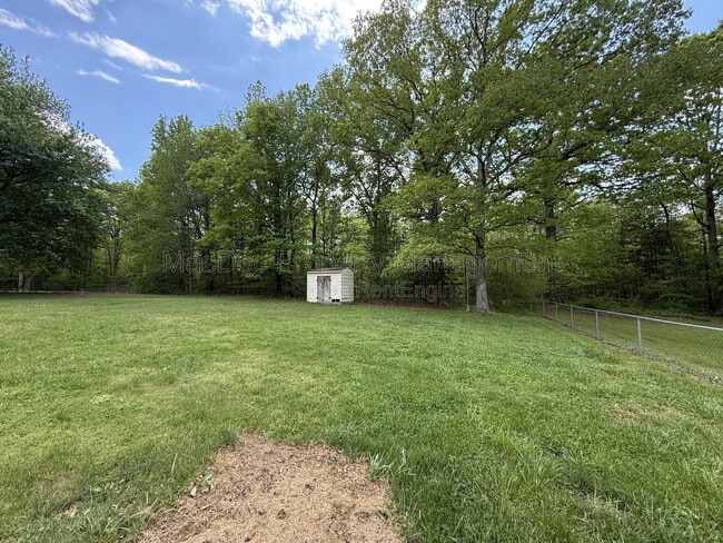 Building Photo - 7258 Twin Cedars Dr