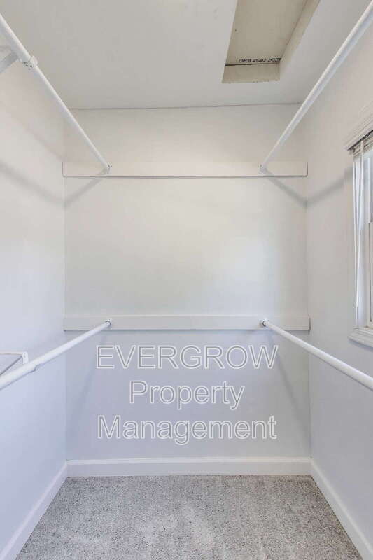 Building Photo - 321 Albany St