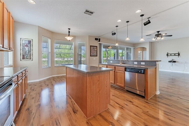 Building Photo - 13815 Artesa Bell Dr