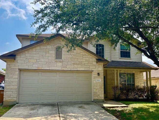 Primary Photo - 9215 Pioneer Forest Dr