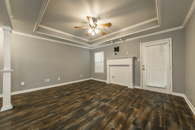 Building Photo - 31 Newcastle Dr