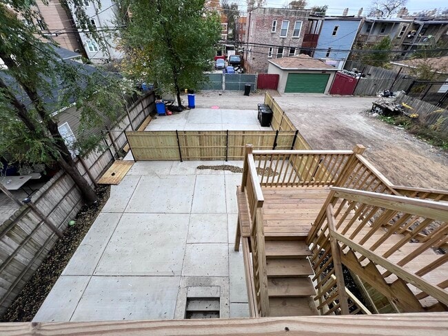 Building Photo - 1024 N Monticello Ave
