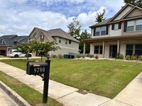 Building Photo - Available 8/21/26