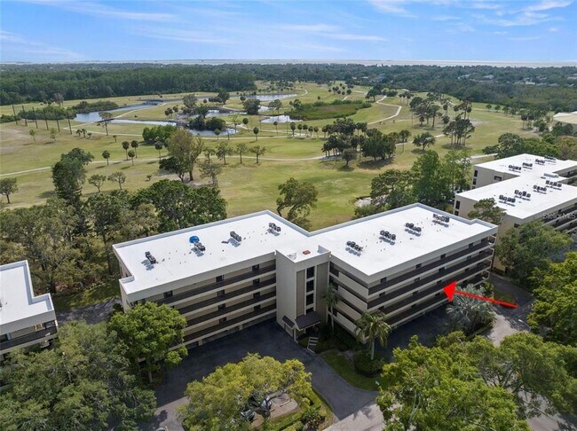 Building Photo - 1817 Golf View Dr