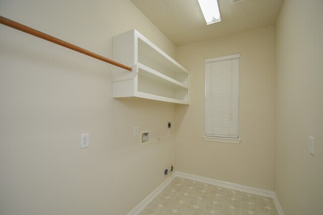 Building Photo - 4914 Big Spring Cir
