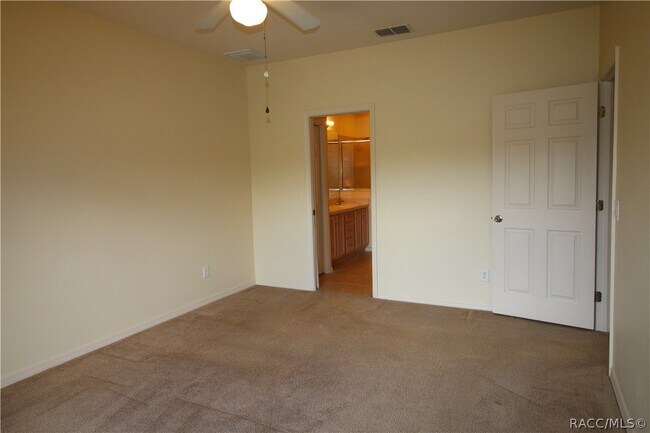 Building Photo - 1600 W Spring Meadow Loop