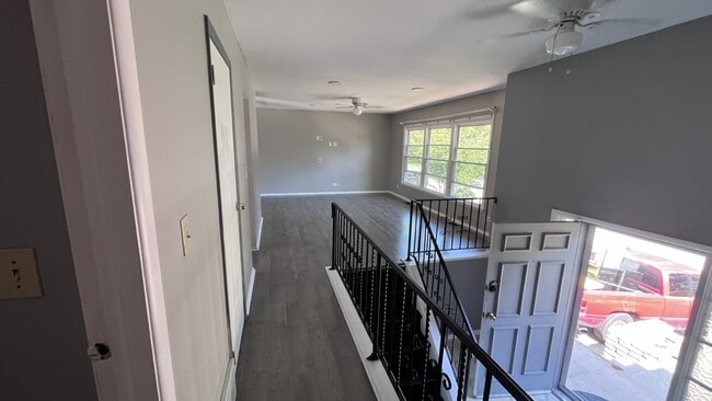 Building Photo - 110 Woodcrest Cir