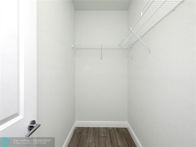 Building Photo - 116 NW 41st St