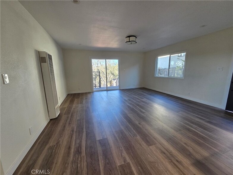 Building Photo - 3942 Manzanita Dr