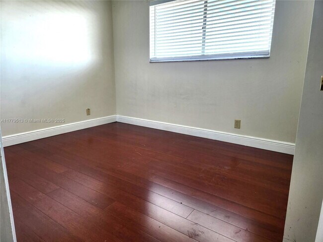 Building Photo - 8730 N Sherman Cir