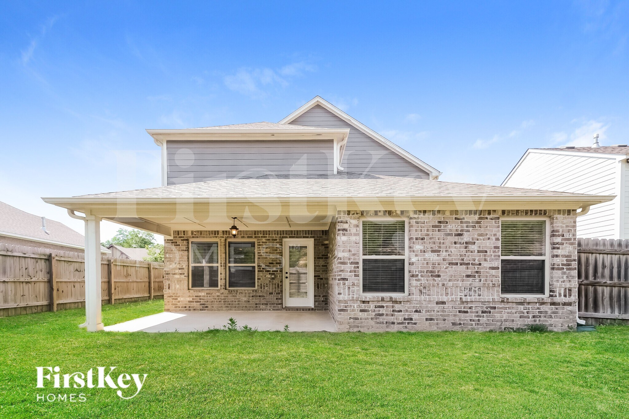 Building Photo - 465 W Park Dr