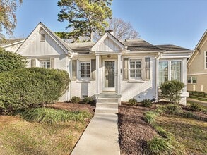 Building Photo - 2331 Chesterfield Ave