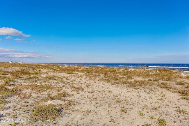 Building Photo - 426 Beachside Pl