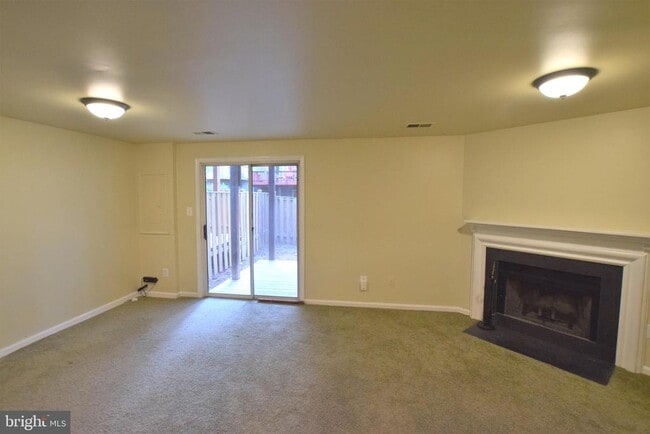 Building Photo - 6605 Briarleigh Way