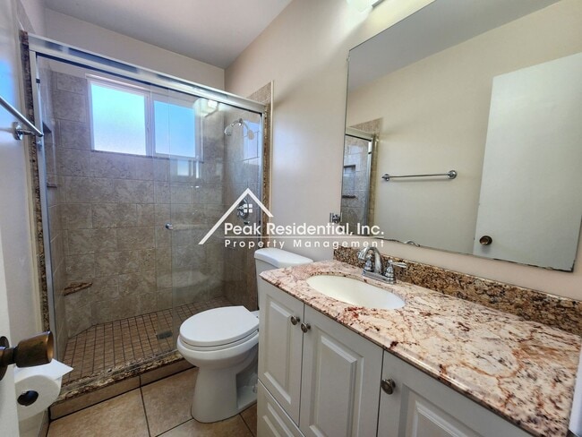 Building Photo - Spacious Arden Area 3bd/2ba Duplex with Garage