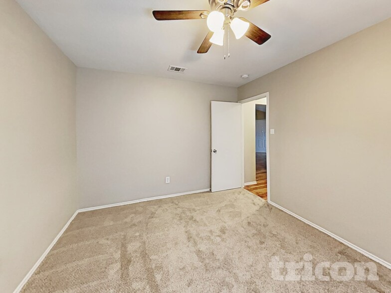 Building Photo - 1214 Bayberry Way