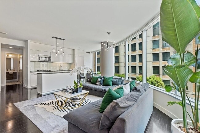 Building Photo - 338 Spear St