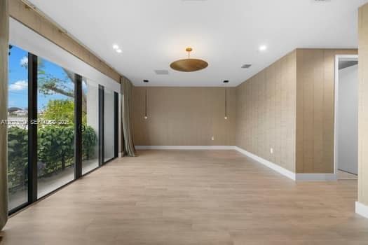 Building Photo - 6812 SW 80th St