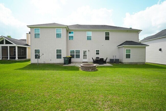 Building Photo - 6240 Chief Of Love Rd