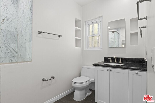 Building Photo - 3200 S Sepulveda Blvd