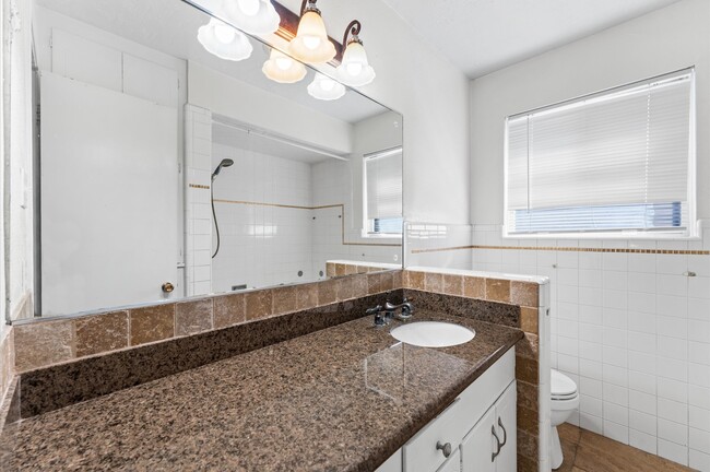 Building Photo - 1839 Bethlehem St