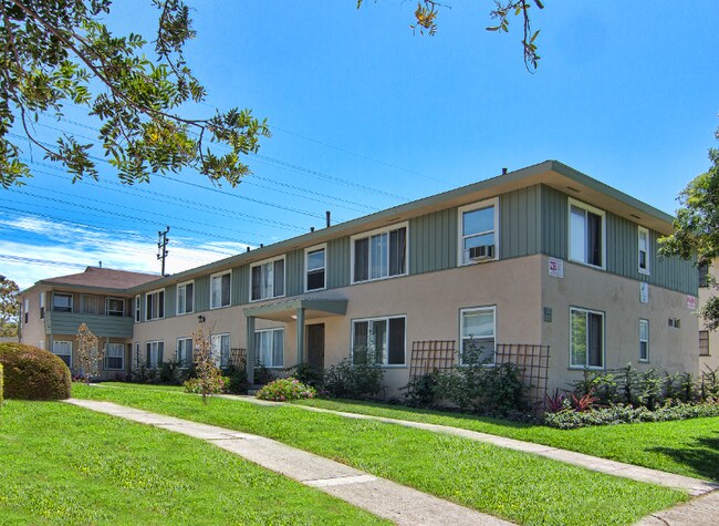 Building Photo - 3716 Carmona Ave