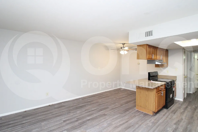 Building Photo - 3002 E Waltann Ln