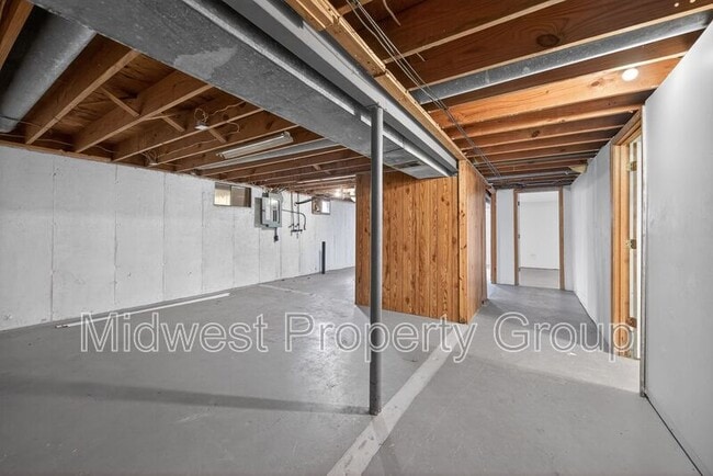 Building Photo - 2244 Millvalley Dr