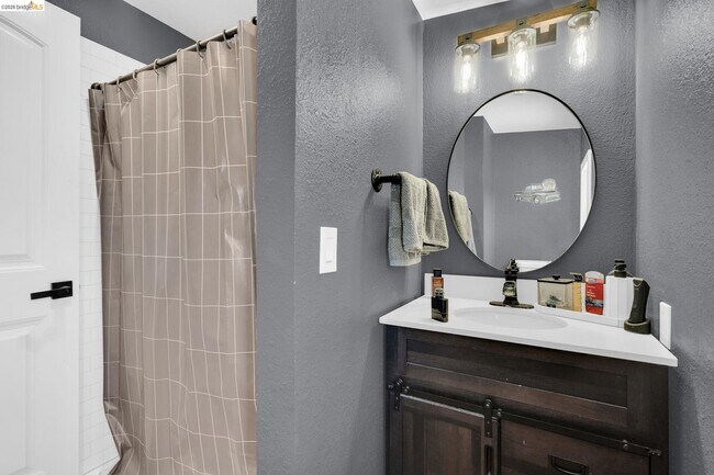 Building Photo - 59 Old Stagecoach Rd