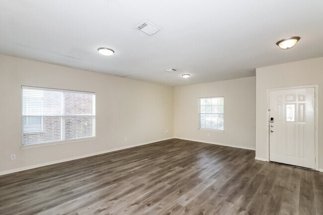 Building Photo - 2723 Durham Chase Ln
