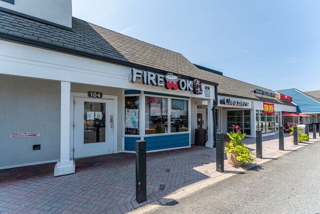 FireWok Restaurant a couple of blocks away! - 10108 Donegal Ct