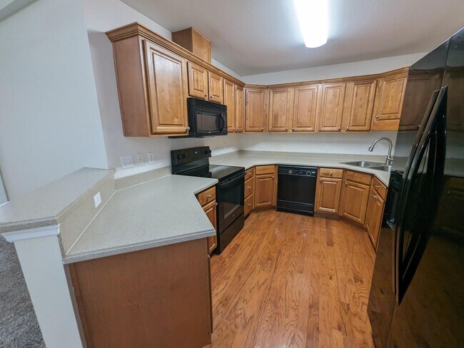 Building Photo - 2410 Quazar Cir