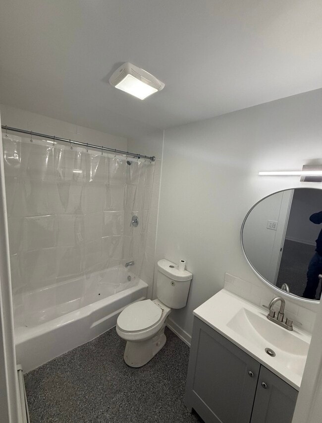 Building Photo - 6005 W 35th St