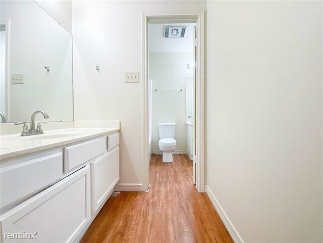 Building Photo - 109 Hughson Ct