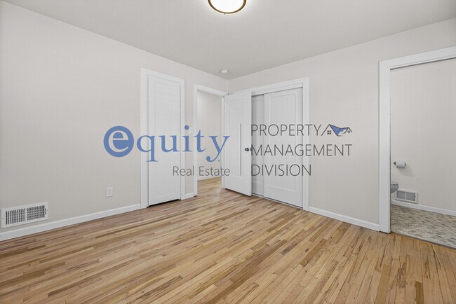 Building Photo - 8894 S 540 E