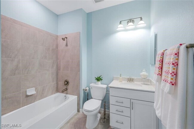 Building Photo - 2375 Montserrat Ln