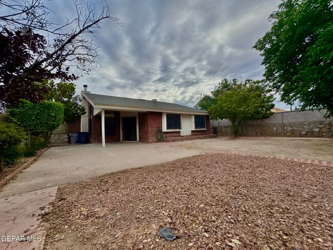 Building Photo - 12146 El Greco Cir