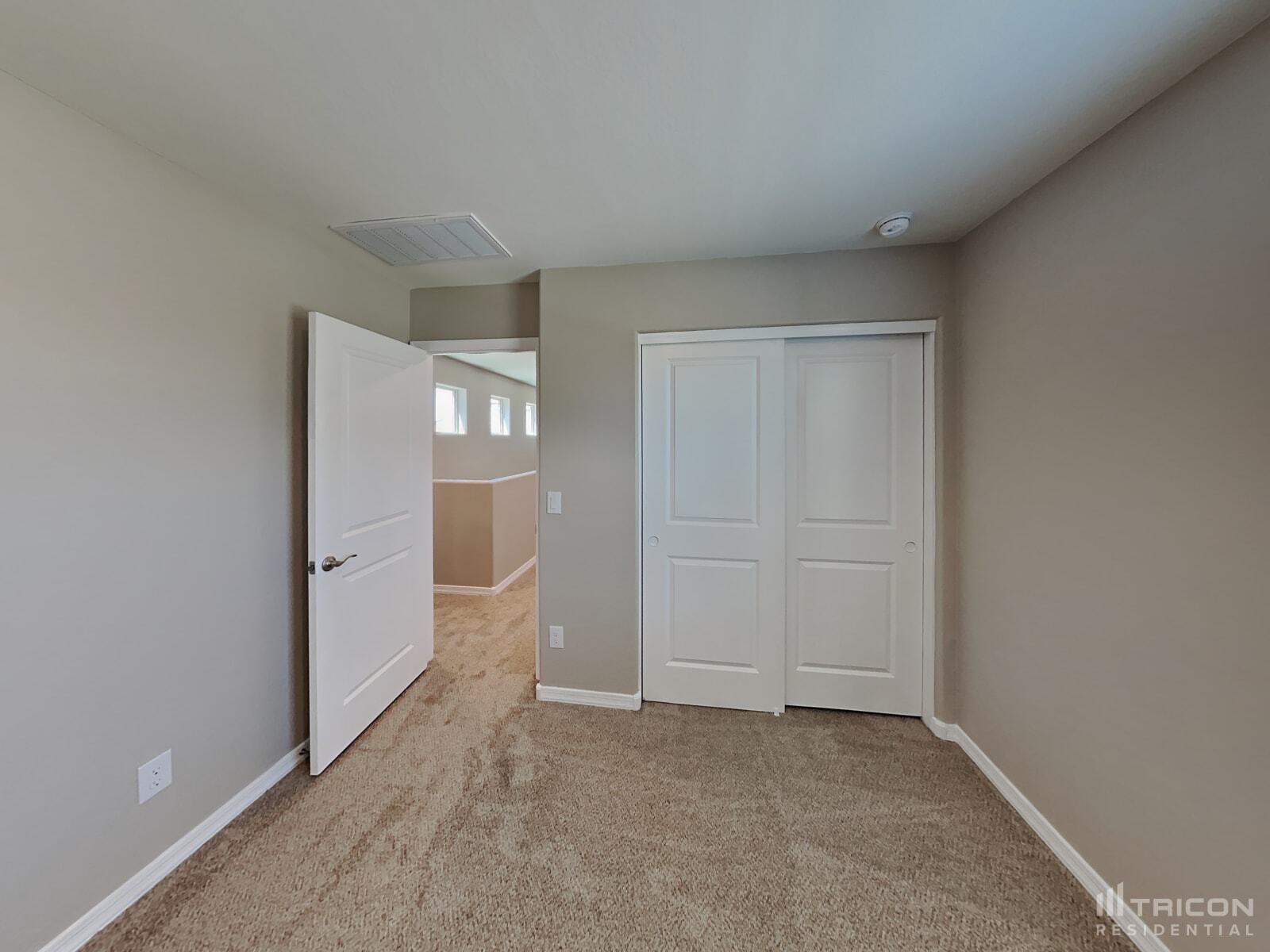 Building Photo - 3940 S 79th Dr