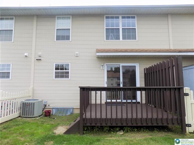 Building Photo - 2733 Victoria Ln