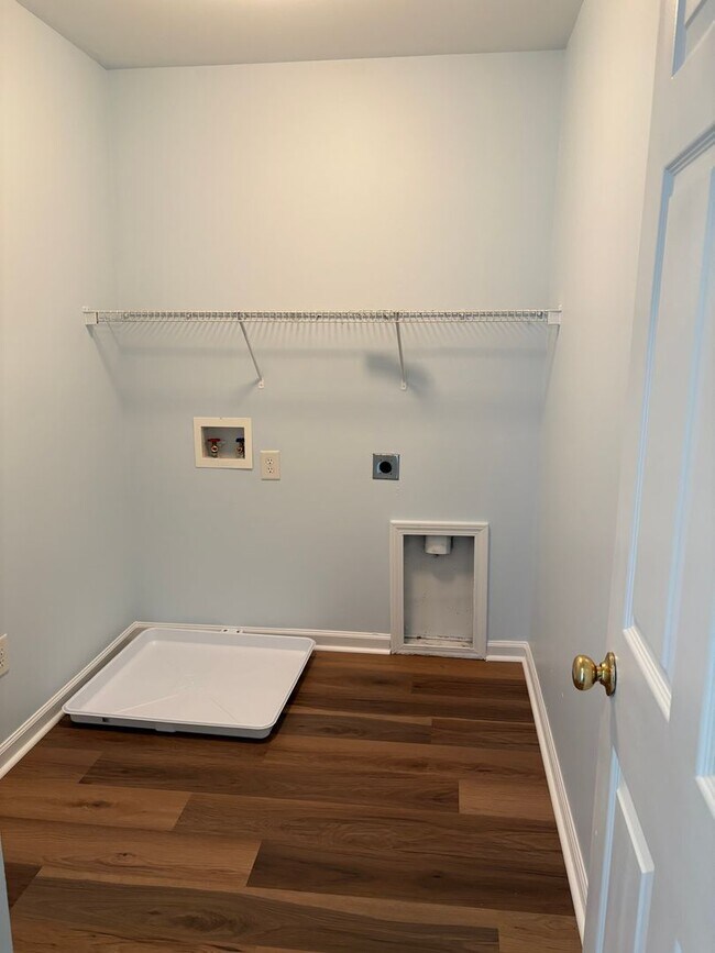 Building Photo - Updated Raleigh Home with Solar Savings & Fenced Backyard