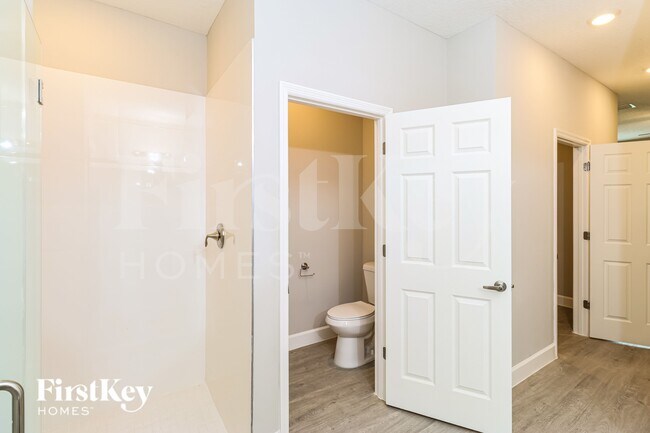 Building Photo - 1200 Cogan Dr