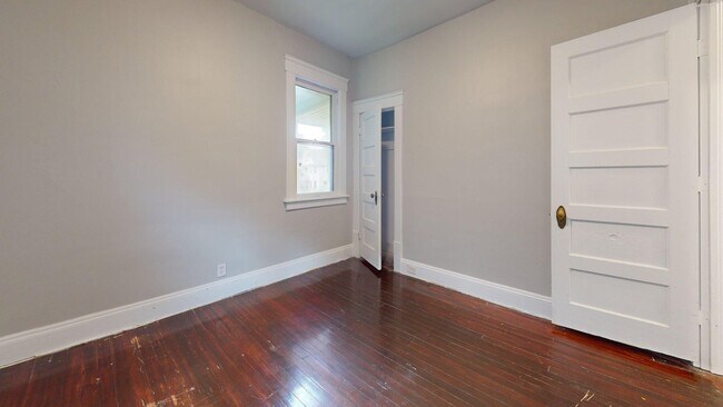 Building Photo - 3001 Denison Ave