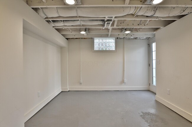 Building Photo - 125 S Knox St