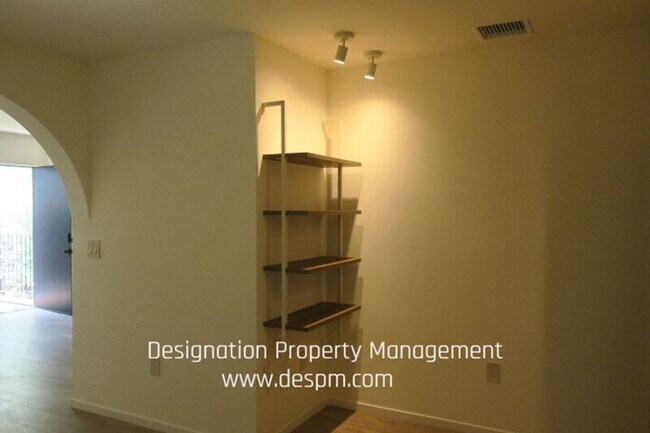 Building Photo - 3181 Verdugo Pl