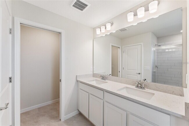 Building Photo - 2326 Vision St